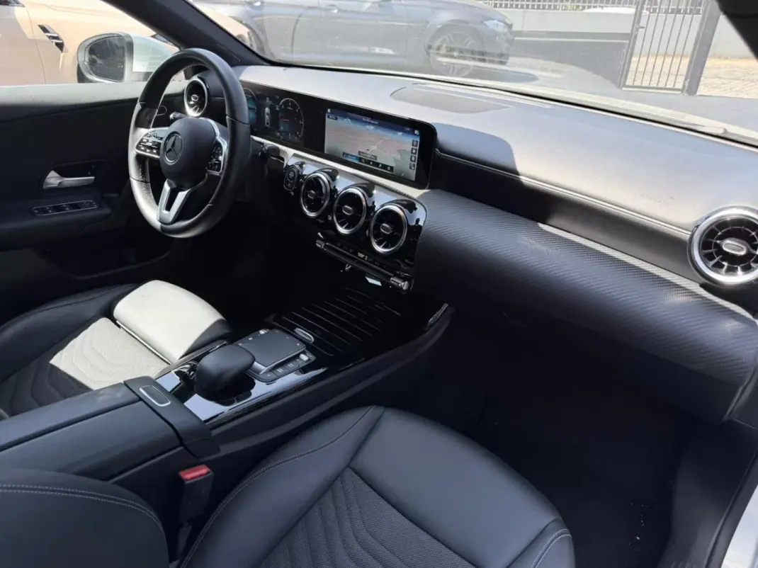 Mercedes-Benz A 180 Limousine 2021 - 24900 EUR, 96000 km - AUTO.MOTO.pt - 96000km - foto 12 de 12
