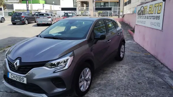 Renault Captur 2022 - 15950 EUR, 77000 km - AUTO.MOTO.pt - 77000km - foto 8 de 42