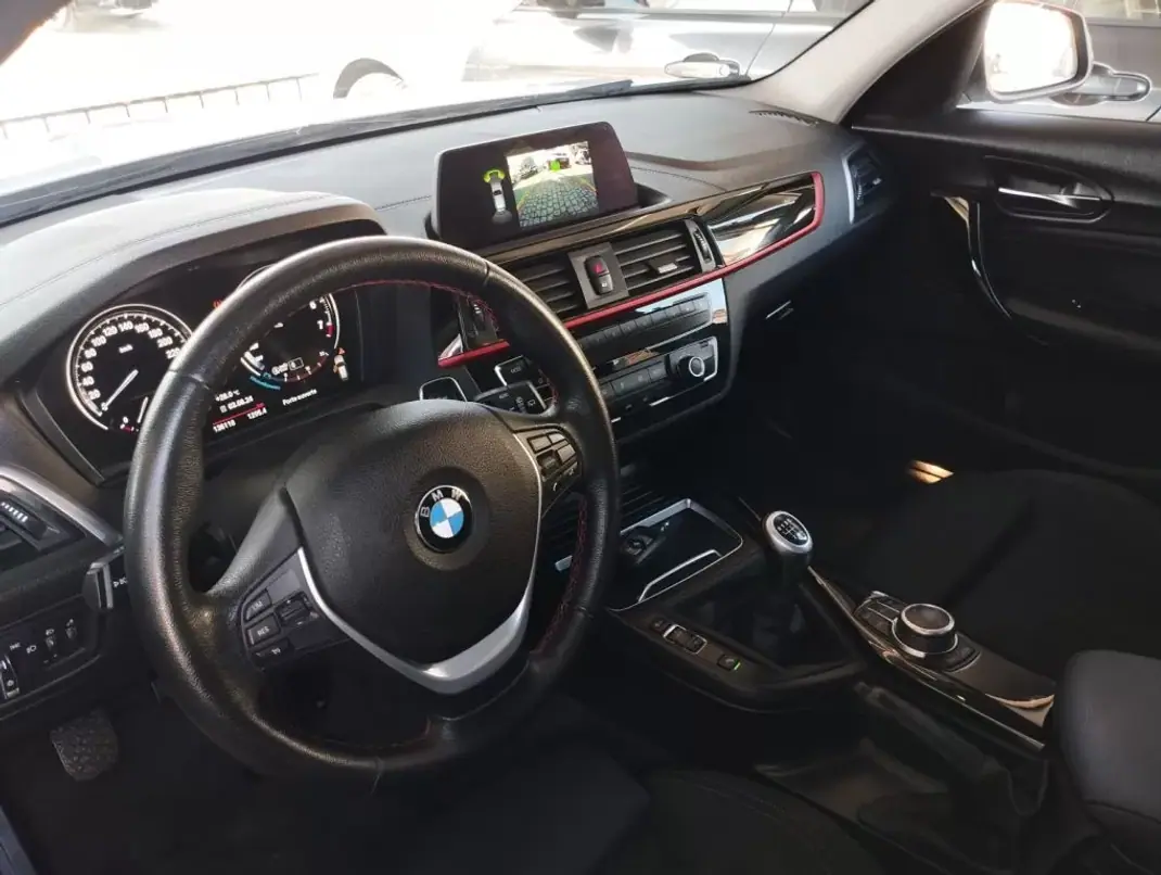 BMW 116 2018 - 16990 EUR, 136000 km - AUTO.MOTO.pt - 136000km - foto 13 de 19