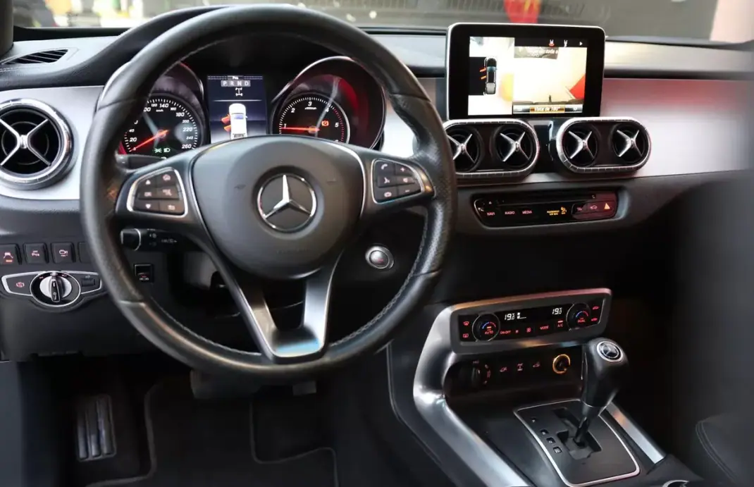 Mercedes-Benz X 250 2018 - 42700 EUR, 110331 km - AUTO.MOTO.pt - 110331km - foto 23 de 30