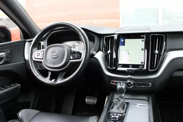 Volvo XC 60 2020 - 33990 EUR, 168000 km - AUTO.MOTO.pt - 168000km - foto 24 de 37