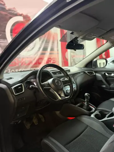 Nissan Qashqai 2018 - 14900 EUR, 136000 km - AUTO.MOTO.pt - 136000km - foto 5 de 9