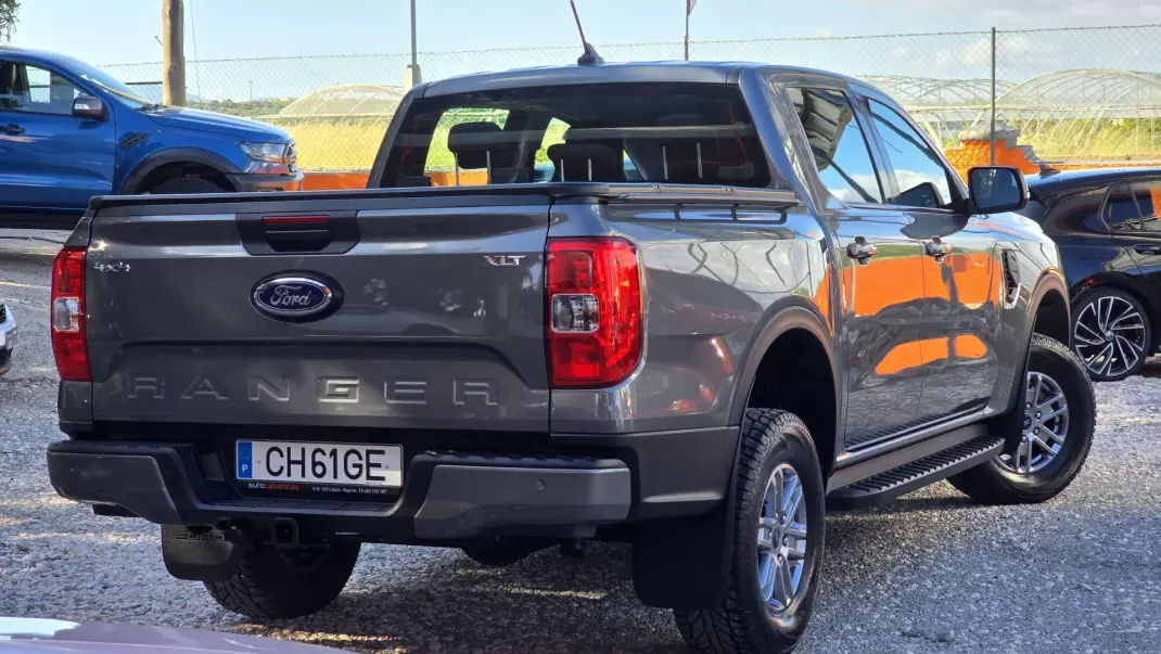 Ford Ranger 2023 - 43500 EUR, 16100 km - AUTO.MOTO.pt - 16100km - foto 9 de 25