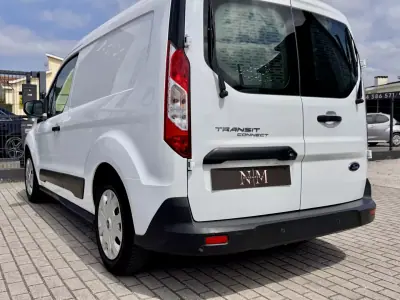 Ford Transit Connect 2019 - 12500 EUR, 110000 km - AUTO.MOTO.pt - 110000km - foto 6 de 24