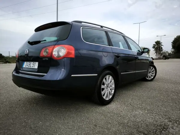 Volkswagen Passat Variant 2006 - 4950 EUR, 196789 km - AUTO.MOTO.pt - 196789km - foto 18 de 50