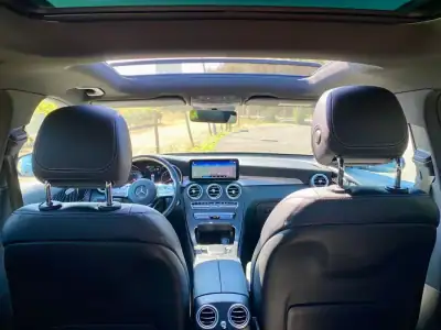 Mercedes-Benz GLC 300 2021 - 45900 EUR, 91900 km - AUTO.MOTO.pt - 91900km - foto 13 de 17