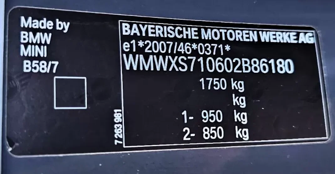 MINI Cooper 2015 - 21500 EUR, 94000 km - AUTO.MOTO.pt - 94000km - foto 11 de 34