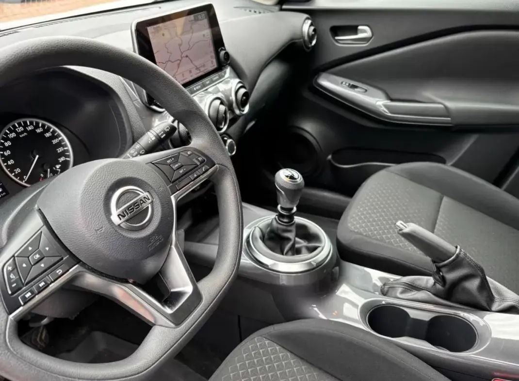 Nissan Juke 2021 - 18490 EUR, 44900 km - AUTO.MOTO.pt - 44900km - foto 8 de 10