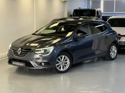 Renault Mégane 2016 - 11990 EUR, 140000 km - AUTO.MOTO.pt - 140000km - foto 30 de 41