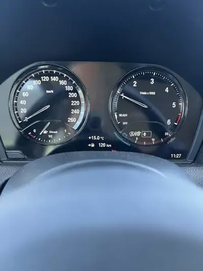 BMW 116 2018 - 16000 EUR, 194000 km - AUTO.MOTO.pt - 194000km - foto 10 de 13