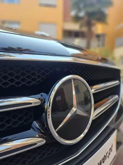 Mercedes-Benz E 300 2020 - 29980 EUR, 140000 km - AUTO.MOTO.pt - 140000km - foto 15 de 20