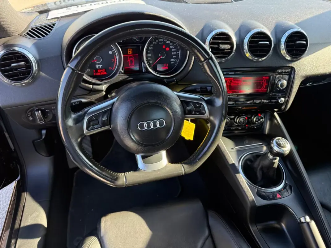 Audi TT Coupé 2006 - 13990 EUR, 176994 km - AUTO.MOTO.pt - 176994km - foto 13 de 18