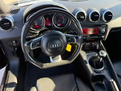 Audi TT Coupé 2006 - 13990 EUR, 176994 km - AUTO.MOTO.pt - 176994km - foto 13 de 18