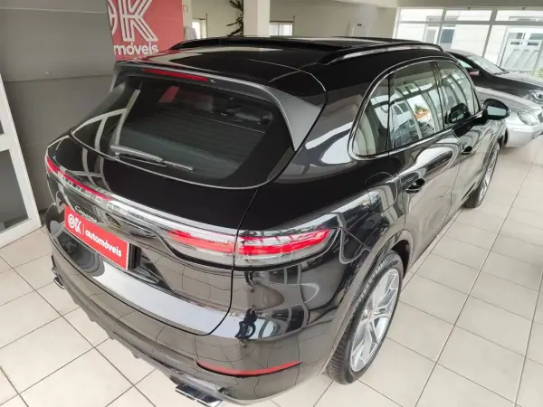 Porsche Cayenne 2020 - 74500 EUR, 67300 km - AUTO.MOTO.pt - 67300km - foto 12 de 40