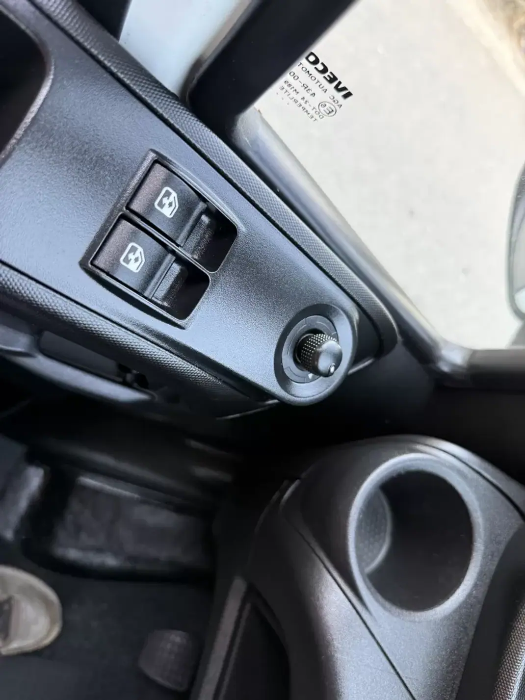 Iveco Daily 2019 - 28990 EUR, 175000 km - 175000km - foto 22 de 27