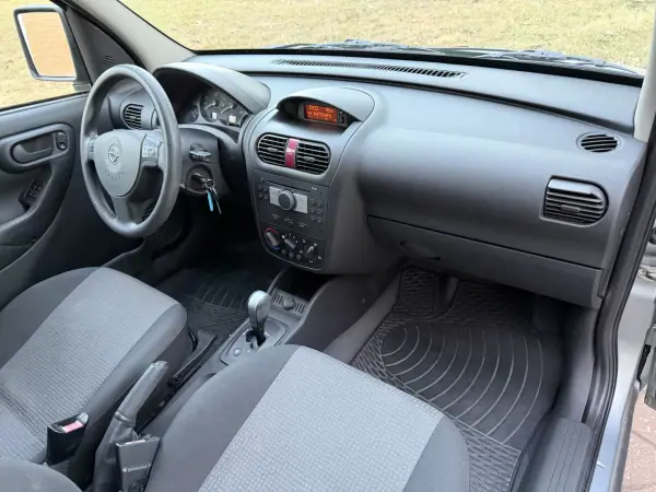 Opel COMBO 2011 - 8965 EUR, 85000 km - AUTO.MOTO.pt - 85000km - foto 14 de 33