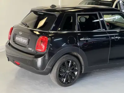 MINI 5 Portas 2016 - 13990 EUR, 95000 km - AUTO.MOTO.pt - 95000km - foto 35 de 41