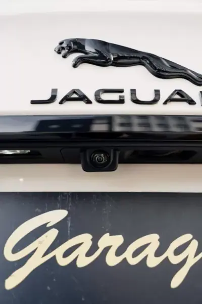 Jaguar XF 2017 - 24990 EUR, 145800 km - AUTO.MOTO.pt - 145800km - foto 55 de 55