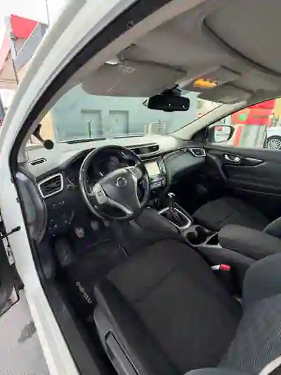 Nissan Qashqai 2015 - 12500 EUR, 193000 km - 193000km - foto 4 de 10