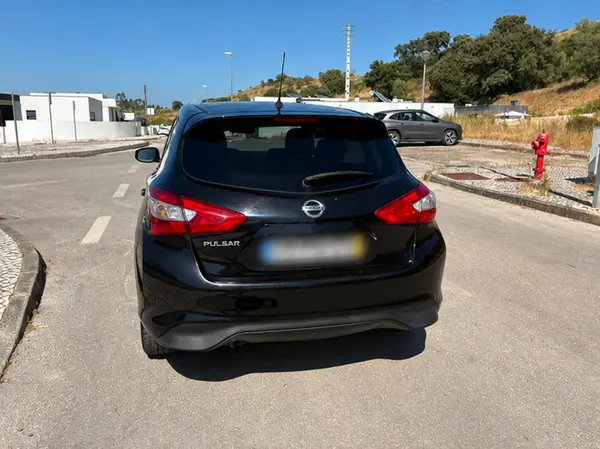 Nissan Pulsar 2015 - 7500 EUR, 216184 km - AUTO.MOTO.pt - 216184km - foto 3 de 13