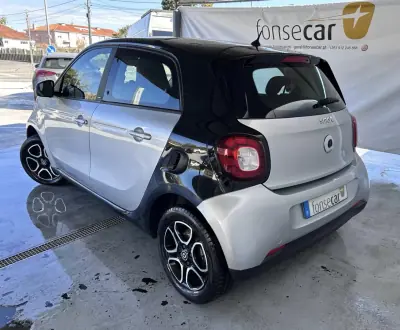 Smart ForFour 2016 - 10990 EUR, 51569 km - AUTO.MOTO.pt - 51569km - foto 4 de 14