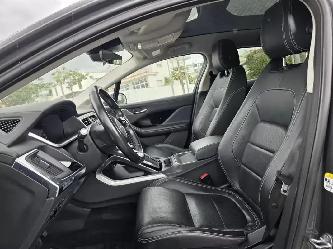 Jaguar I-Pace 2020 - 25999 EUR, 93000 km - AUTO.MOTO.pt - 93000km - foto 11 de 28
