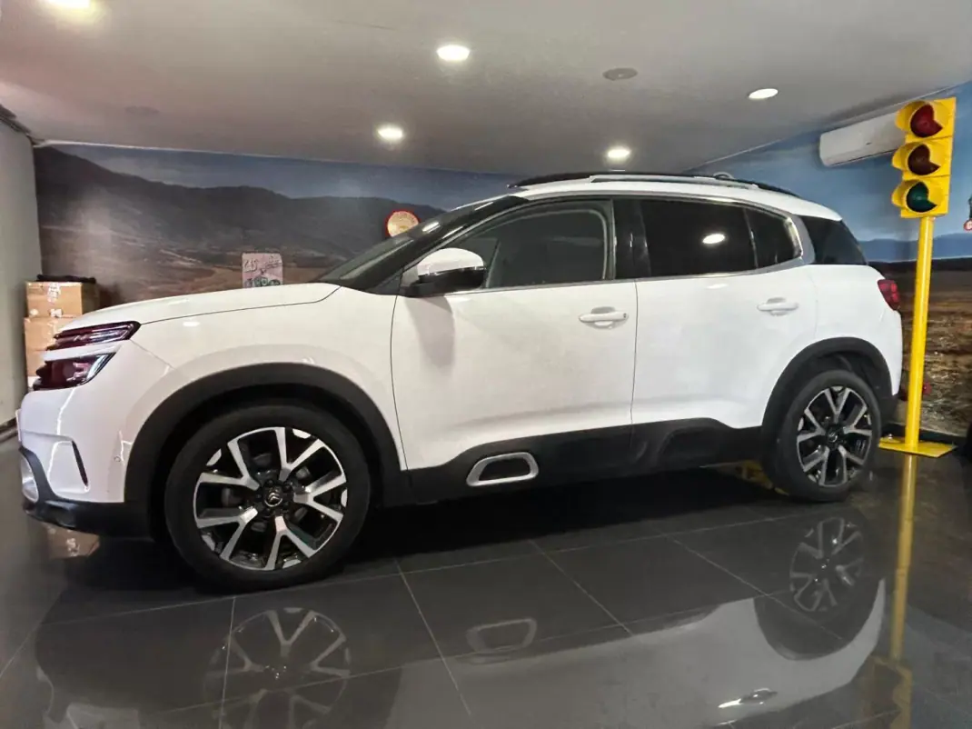 Citroën C5 Aircross 2019 - 18900 EUR, 162000 km - AUTO.MOTO.pt - 162000km - foto 1 de 28