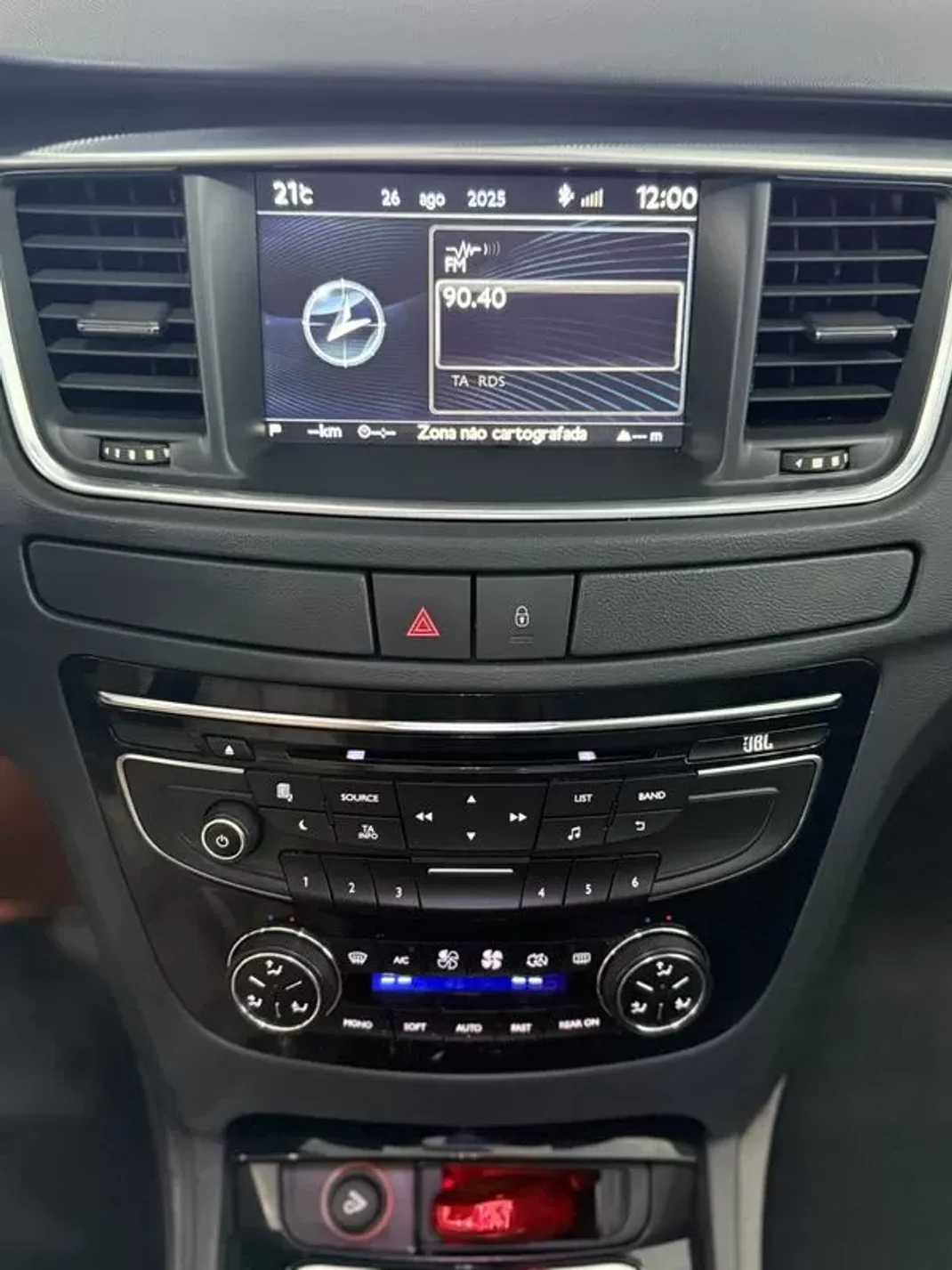 Peugeot 508 RXH 2014 - 13990 EUR, 270000 km - AUTO.MOTO.pt - 270000km - foto 18 de 25