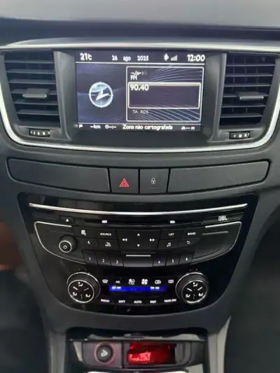 Peugeot 508 RXH 2014 - 13990 EUR, 270000 km - AUTO.MOTO.pt - 270000km - foto 18 de 25