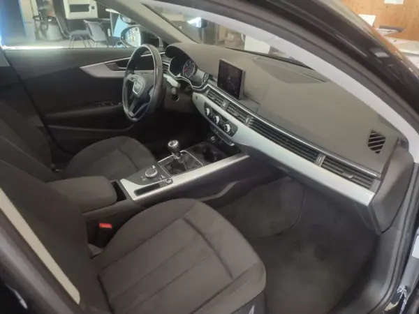 Audi A4 Avant 2017 - 18700 EUR, 168000 km - AUTO.MOTO.pt - 168000km - foto 16 de 16