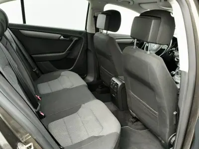 Volkswagen Passat 2012 - 8490 EUR, 296803 km - AUTO.MOTO.pt - 296803km - foto 14 de 27