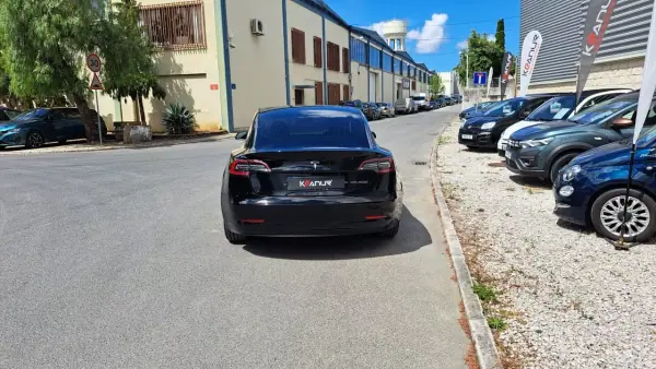 Tesla Model 3 2019 - 22500 EUR, 113000 km - AUTO.MOTO.pt - 113000km - foto 21 de 53