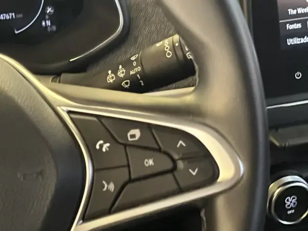 Renault Zoe 2020 - 13990 EUR, 145000 km - AUTO.MOTO.pt - 145000km - foto 34 de 52