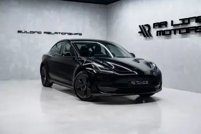 Tesla Model 3 2023 - 30950 EUR, 40000 km - foto 3 de 49