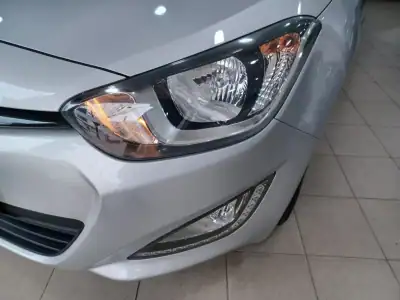 Hyundai i20 2014 - 9890 EUR, 101619 km - AUTO.MOTO.pt - 101619km - foto 30 de 41