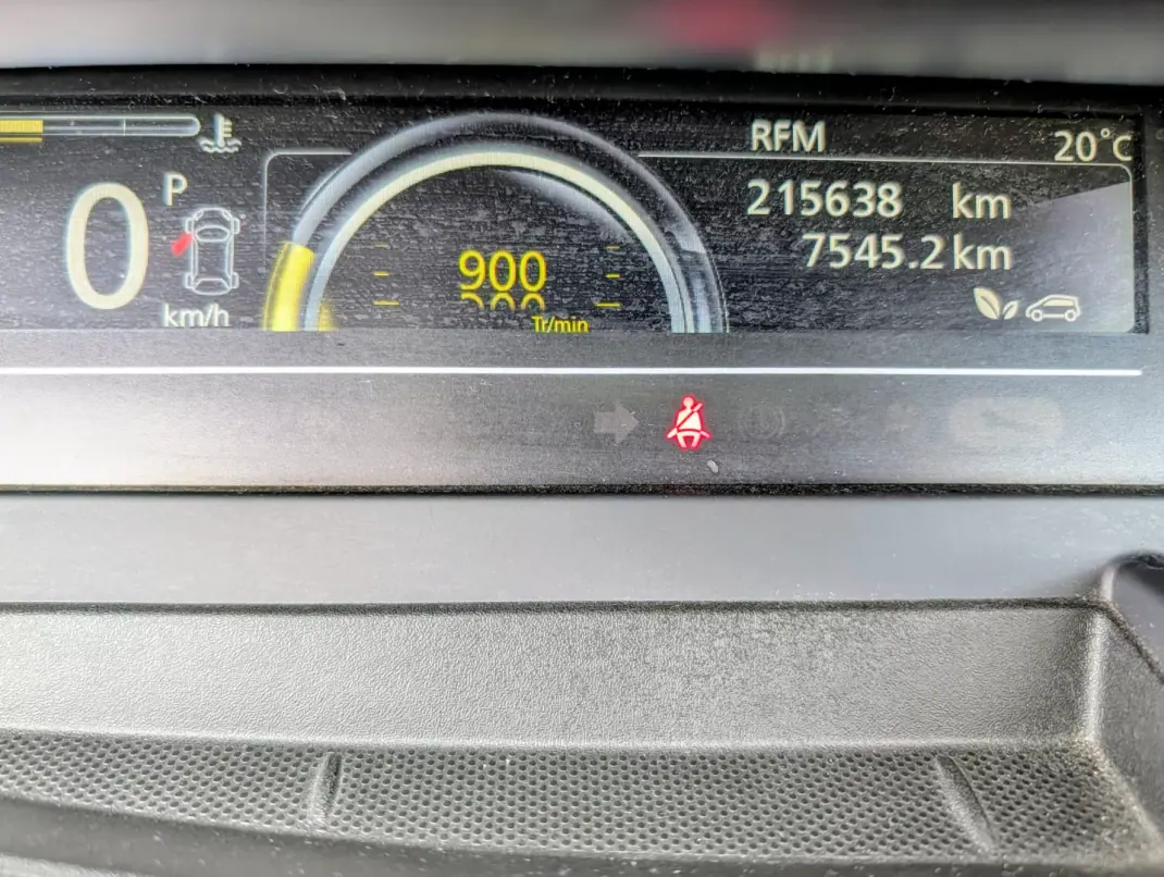 Renault Grand Scénic 2012 - 7250 EUR, 215638 km - AUTO.MOTO.pt - 215638km - foto 23 de 28
