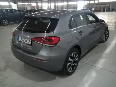 Mercedes-Benz A 250 2021 - 23700 EUR, 96021 km - AUTO.MOTO.pt - 96021km - foto 2 de 9