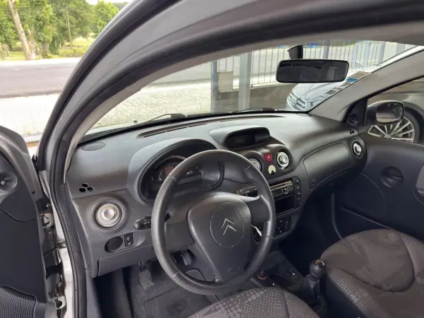 Citroën C2 2005 - 4450 EUR, 64259 km - AUTO.MOTO.pt - 64259km - foto 10 de 26
