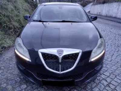 Lancia Delta 2008 - 3450 EUR, 220000 km - AUTO.MOTO.pt - 220000km - foto 2 de 22