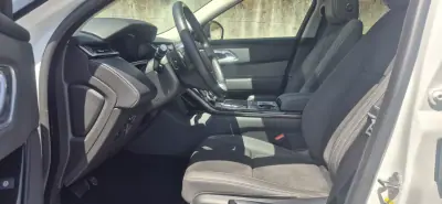 Land Rover Range Rover Velar 2016 - 28950 EUR, 159000 km - AUTO.MOTO.pt - 159000km - foto 6 de 33