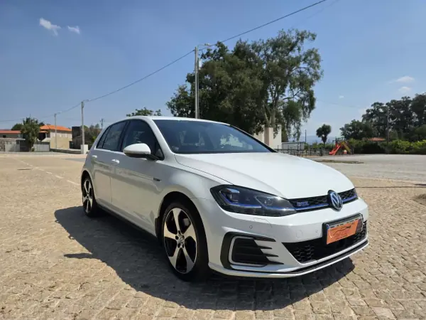 Volkswagen Golf 2020 - 21490 EUR, 148000 km - 148000km - foto 17 de 18