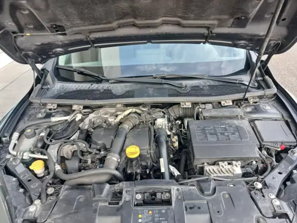Renault Mégane Sport Tourer 2014 - 8500 EUR, 211200 km - AUTO.MOTO.pt - 211200km - foto 23 de 23