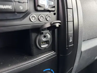 Citroën Jumpy 2015 - 16900 EUR, 135000 km - AUTO.MOTO.pt - 135000km - foto 32 de 39