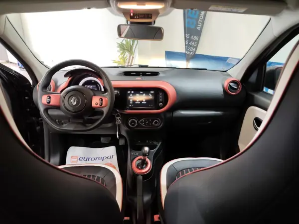 Renault Twingo 2020 - 12300 EUR, 53000 km - AUTO.MOTO.pt - 53000km - foto 23 de 28