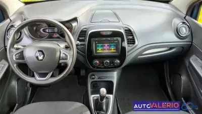 Renault Captur 2019 - 13950 EUR, 61525 km - AUTO.MOTO.pt - 61525km - foto 11 de 30
