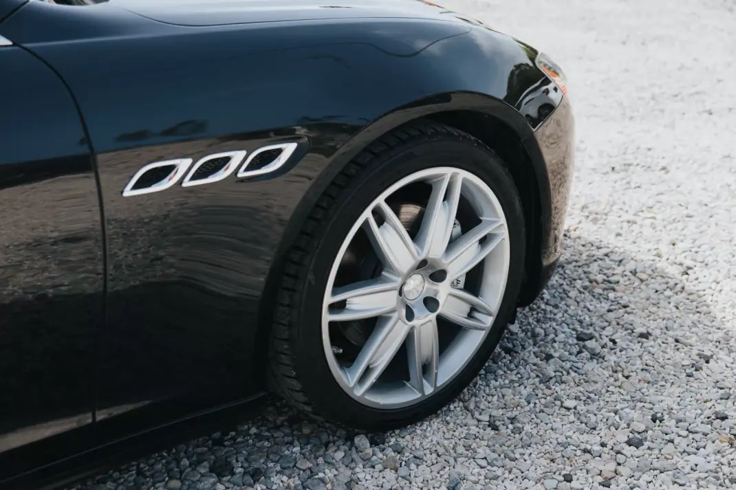 Maserati Quattroporte 2014 - 38900 EUR, 67105 km - AUTO.MOTO.pt - 67105km - foto 18 de 46