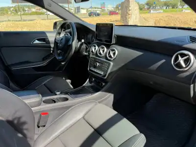 Mercedes-Benz A 180 2017 - 16500 EUR, 182000 km - AUTO.MOTO.pt - 182000km - foto 32 de 41
