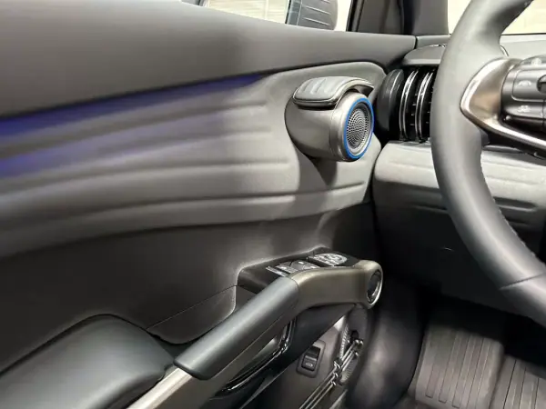 BYD Atto 3 2025 - 32450 EUR, 10303 km - AUTO.MOTO.pt - 10303km - foto 53 de 60