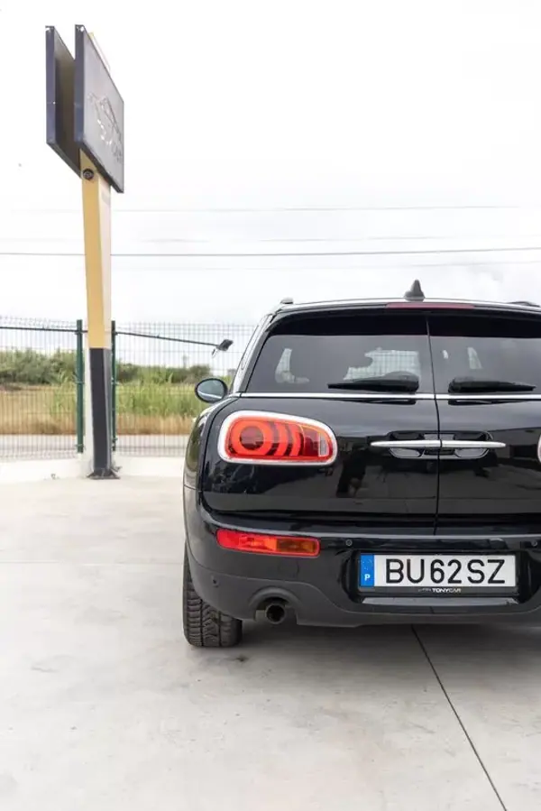 MINI Clubman 2016 - 15490 EUR, 129000 km - AUTO.MOTO.pt - 129000km - foto 24 de 28