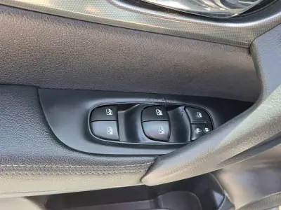 Nissan Qashqai 2019 - 18750 EUR, 92563 km - AUTO.MOTO.pt - 92563km - foto 28 de 50